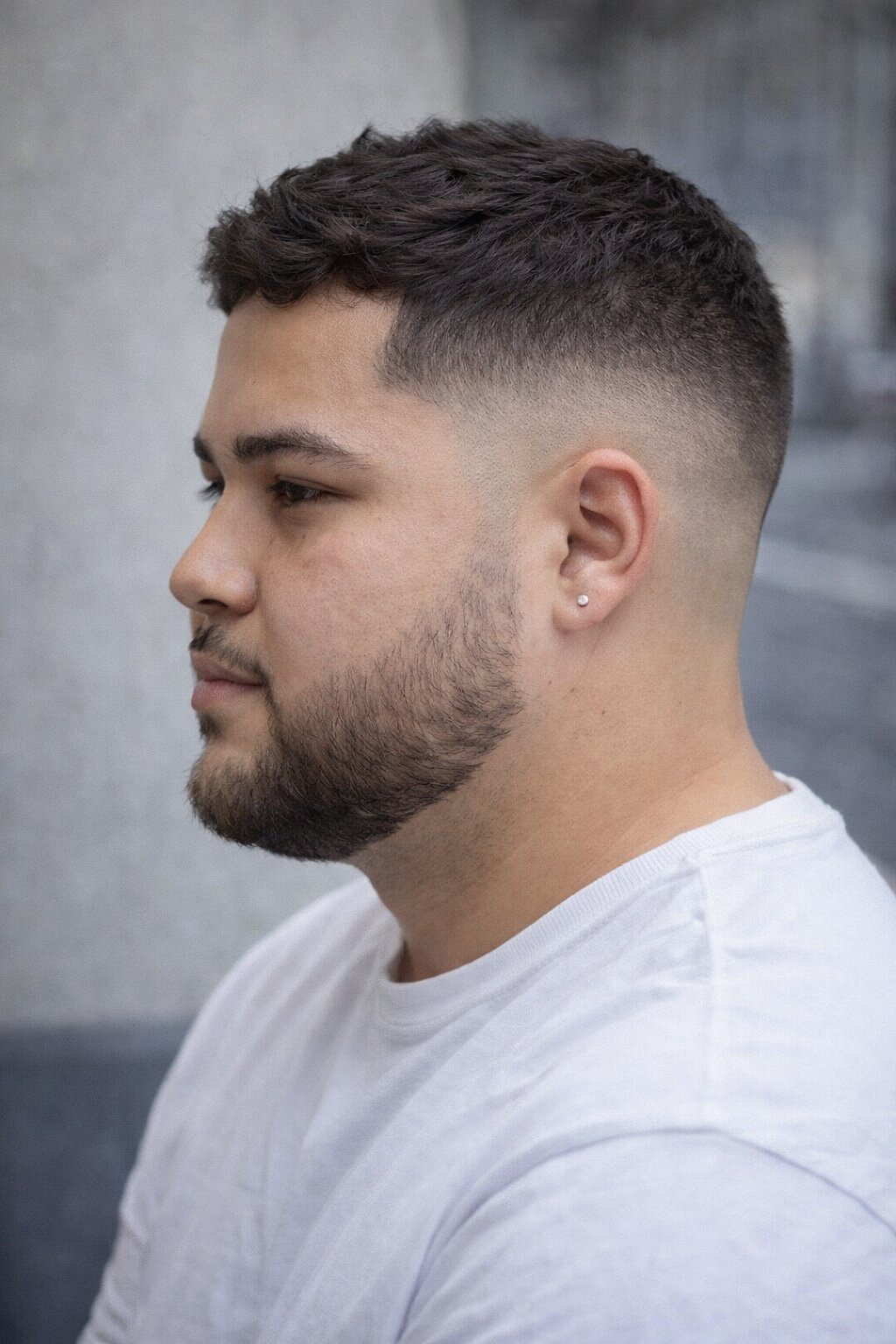 dégradé bas à un visage rond