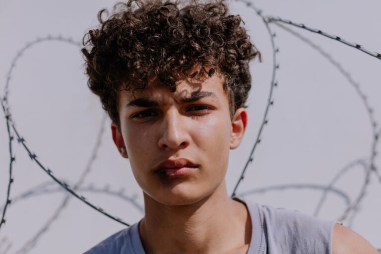 Coupe cheveux bouclés homme