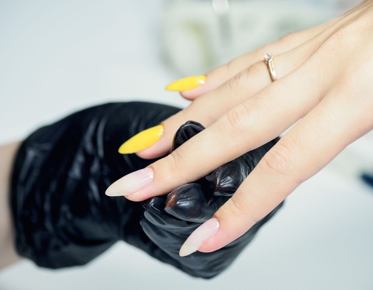 Gel sur ongle naturel