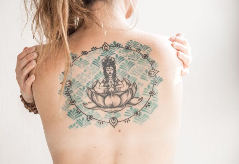 Tatouage bouddhiste