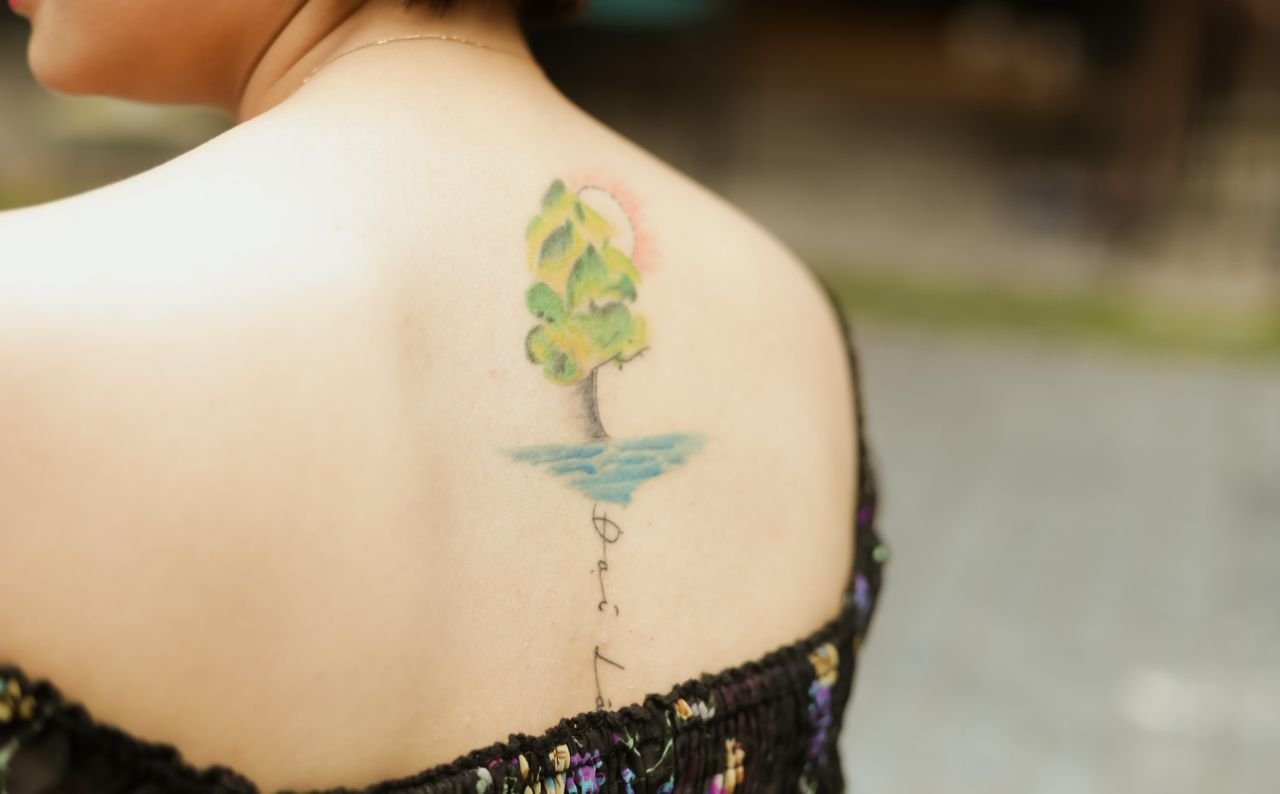 Tatouage arbre de vie femme